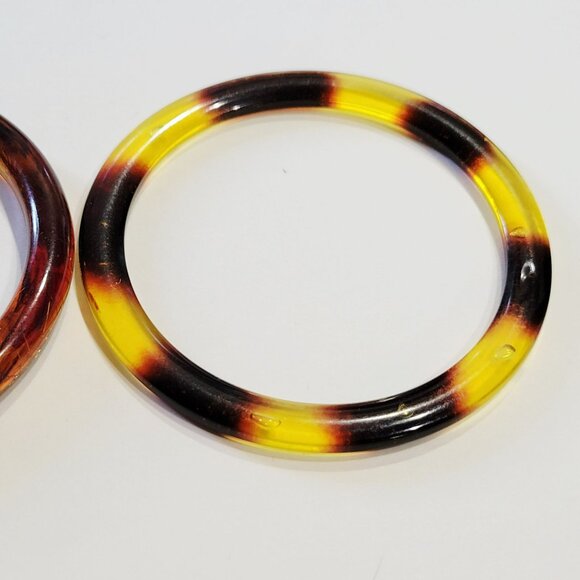 Two Vintage Bangle Bracelets Faux Tortoise Shell Translucent Lucite - Picture 7 of 16